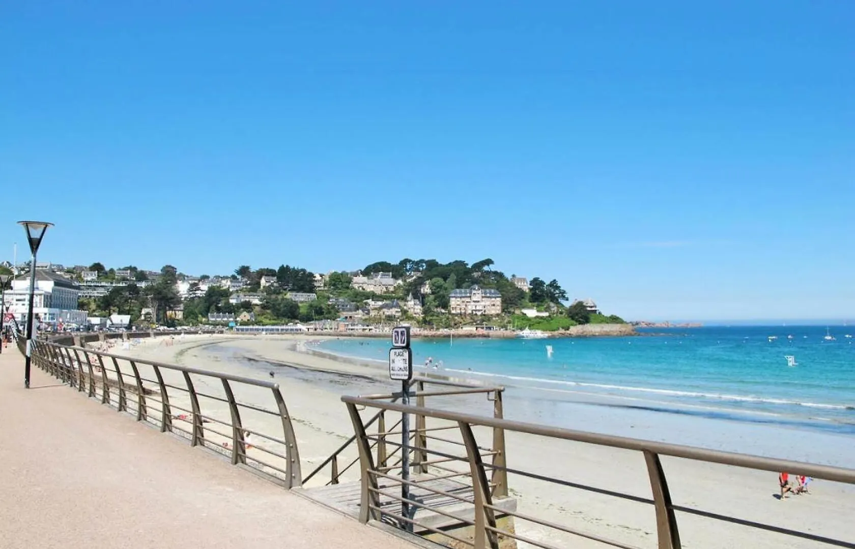 Residence Le Casino - Appartement Devant La Plage Vue Mer Parking Prive Mae-6404 Perros-Guirec